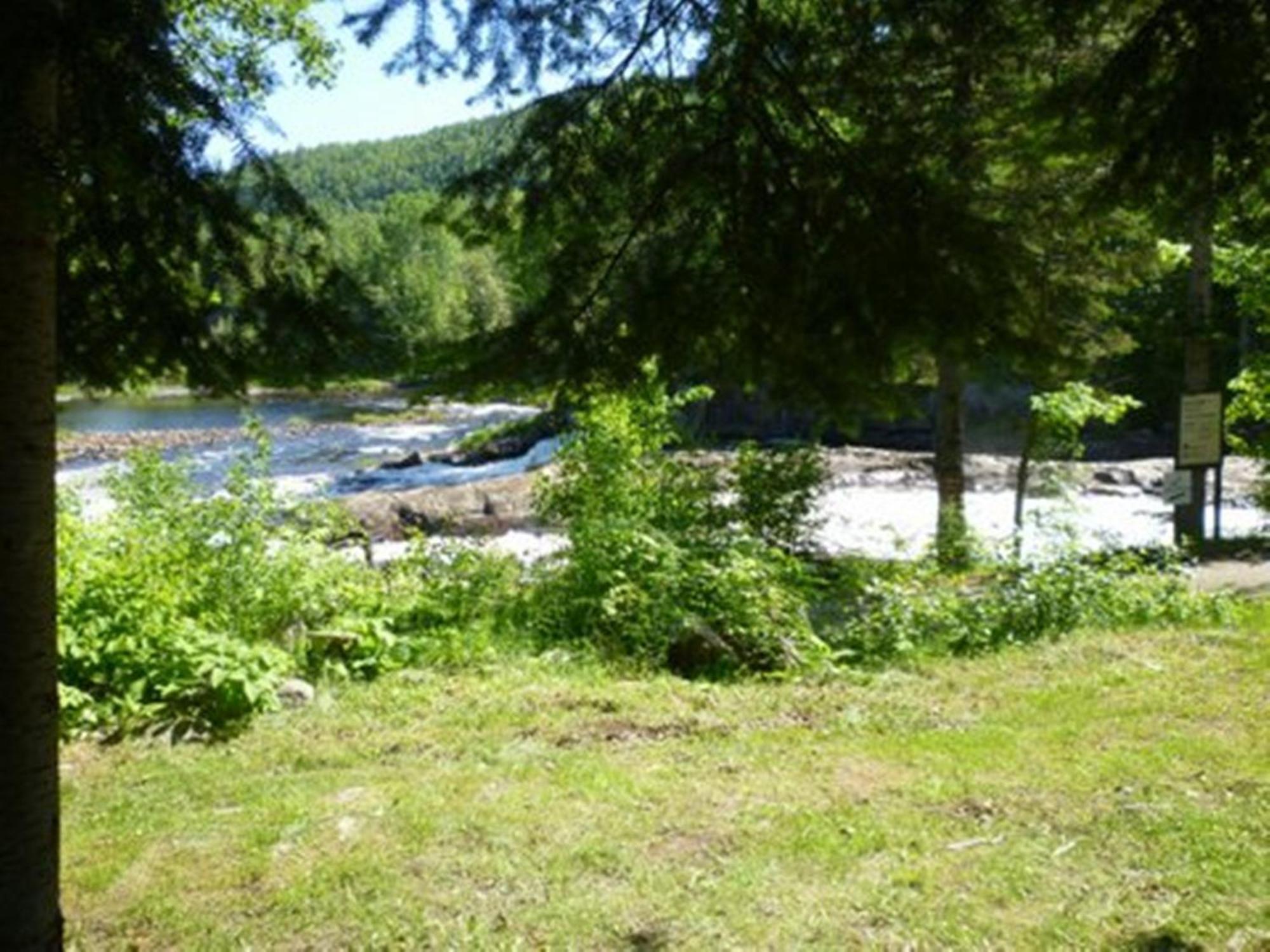 Riviere Petit Saguenay Villa Exterior foto
