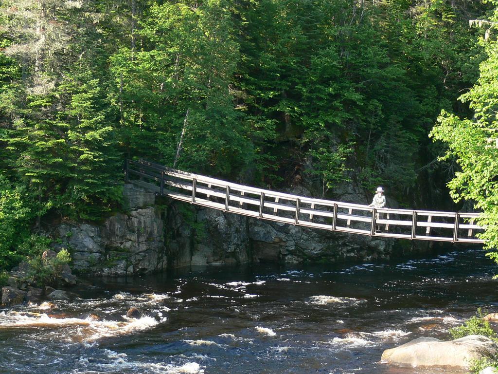 Riviere Petit Saguenay Villa Exterior foto