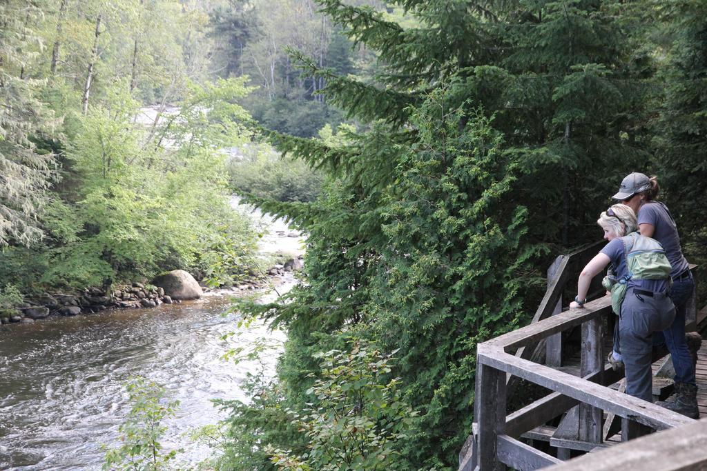 Riviere Petit Saguenay Villa Exterior foto